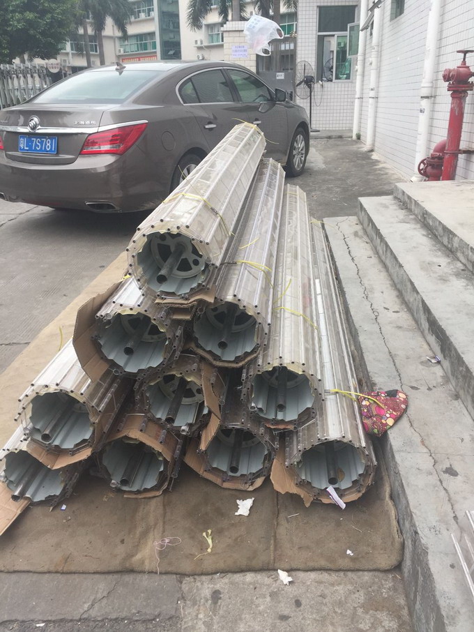 水（shuǐ）晶卷閘門卷材.jpg